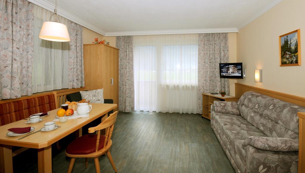 Ferienwohnungen Rahm Mayrhofen Esterno foto